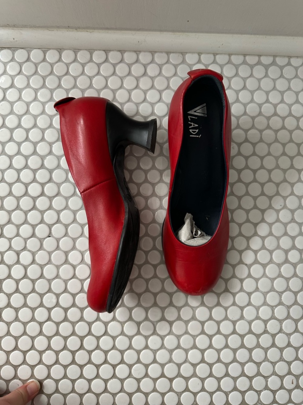 Italian Red Women's Round-Toe Heels 👠 - Picture 2 of 8